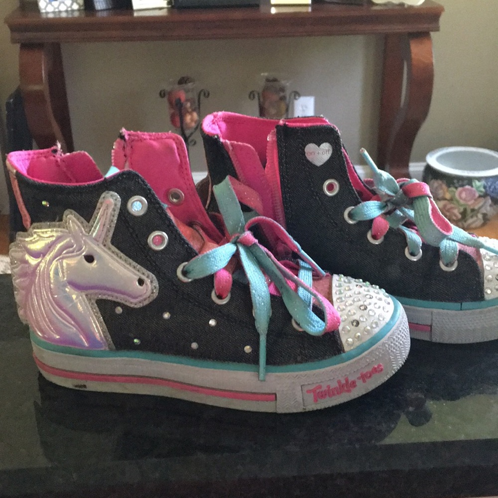 🦄 LIMITED EDITION TWINKLE TOES size 11🦄